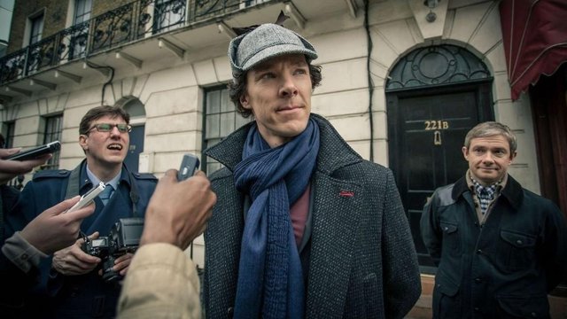 Бенедикт Камбербэтч и Мартин Фриман в сериале «Шерлок»