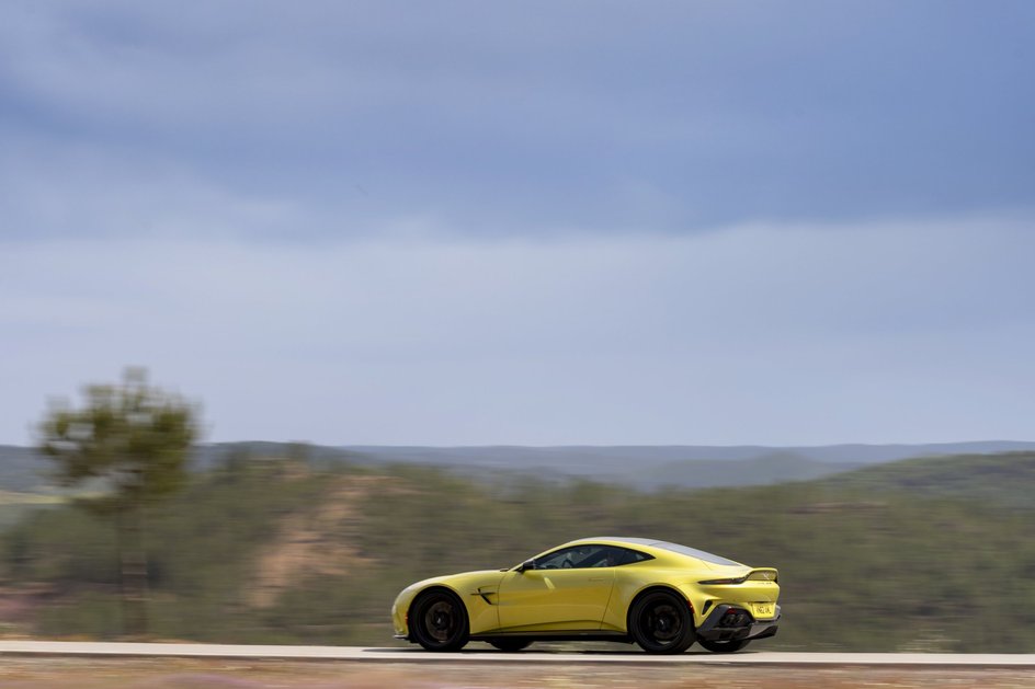 Aston Martin Vantage