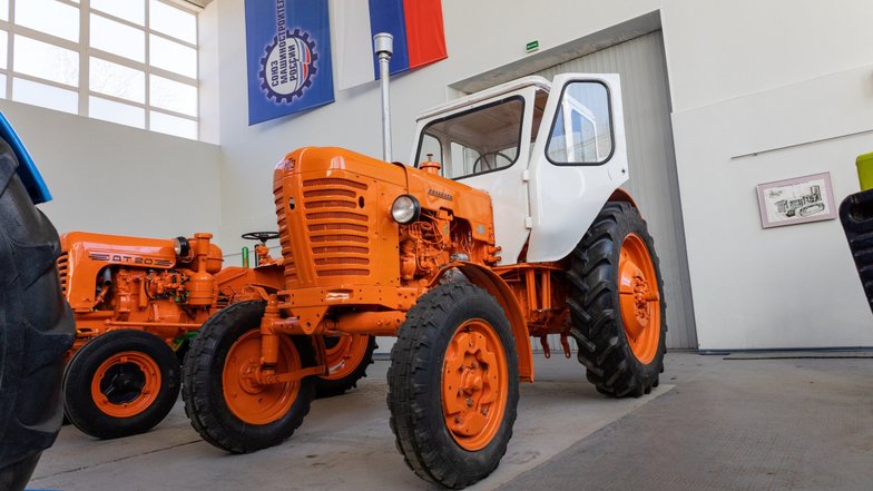 Каким был первый советский трактор