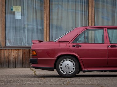 Mercedes-Benz 190E