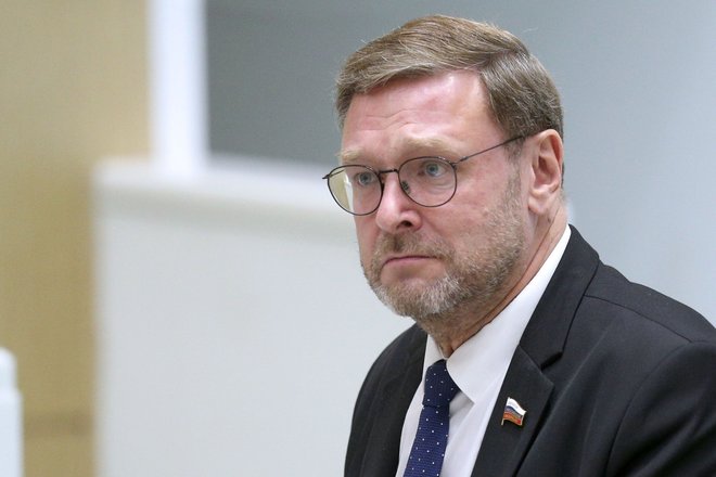 Сенатор Косачев: В России не будут рубить сплеча по вопросам миграции