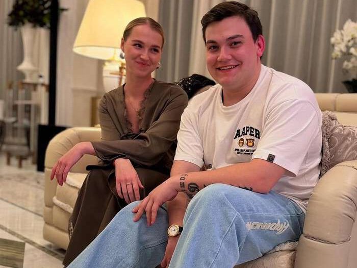 Сын Михаила Круга Александр с девушкой Сын Михаила Круга Александр с девушкой
