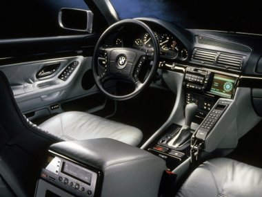 BMW 7 серии (Е38)