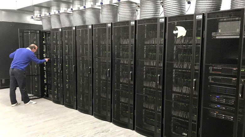 Тот самый суперкомпьютер. Фото: APT — University of Manchester