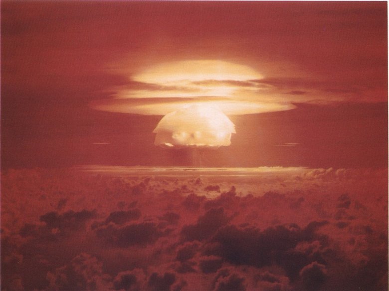 Облако, образовавшееся после взрыва «Касл Браво» / Wikimedia
