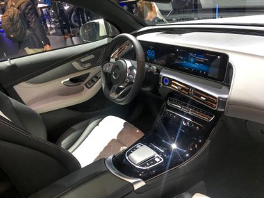 slide image for gallery: 23790 | Mercedes-Benz EQC