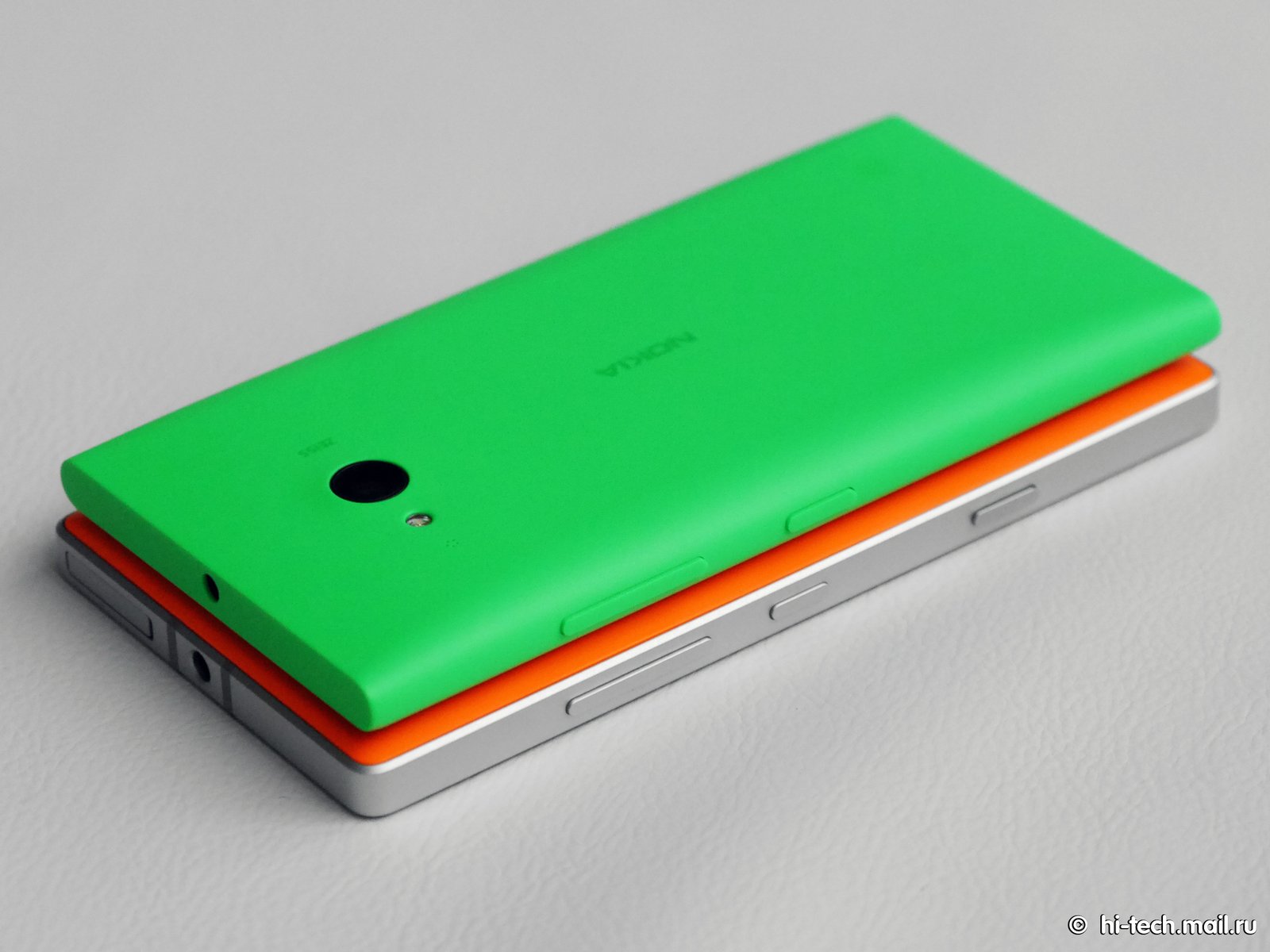 Обзор Nokia Lumia 735: недорогой смартфон с беспроводной зарядкой - Hi-Tech  Mail.ru