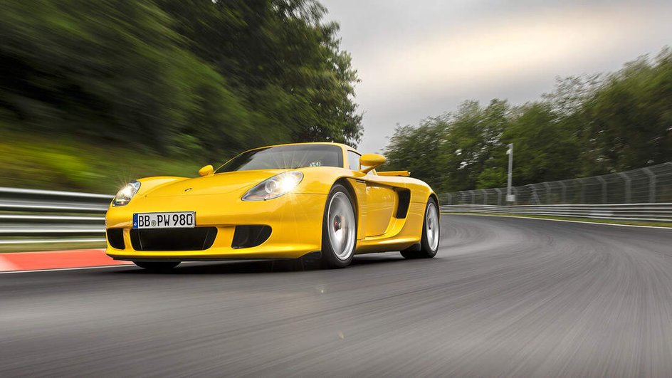 Старый Porsche Carrera GT