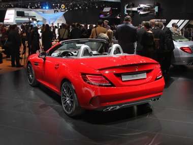slide image for gallery: 19747 | Mercedes-Benz SLC AMG