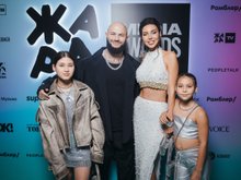 Джиган и Оксана Самойлова с детьми