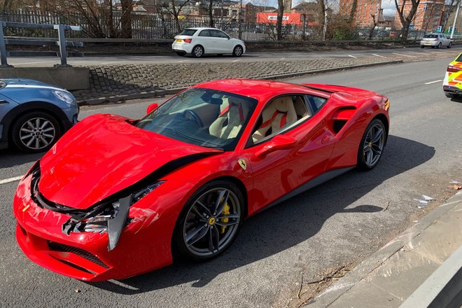 Ferrari-488-Crash-3.jpeg