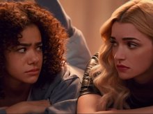 Брианна Хоуи и Антония Джентри в роли Джорджии и Джинни в сериале «Джинни и Джорджия»