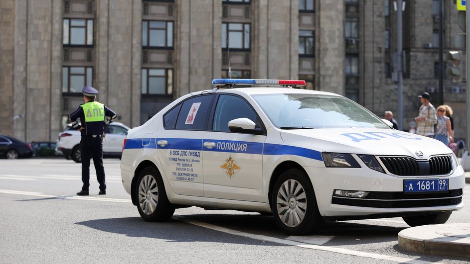 Рейд сотрудников ГАИ по выявлению на дорогах Москвы водителей такси без аттестации Рейд сотрудников ГАИ по выявлению на дорогах Москвы водителей такси без аттестации