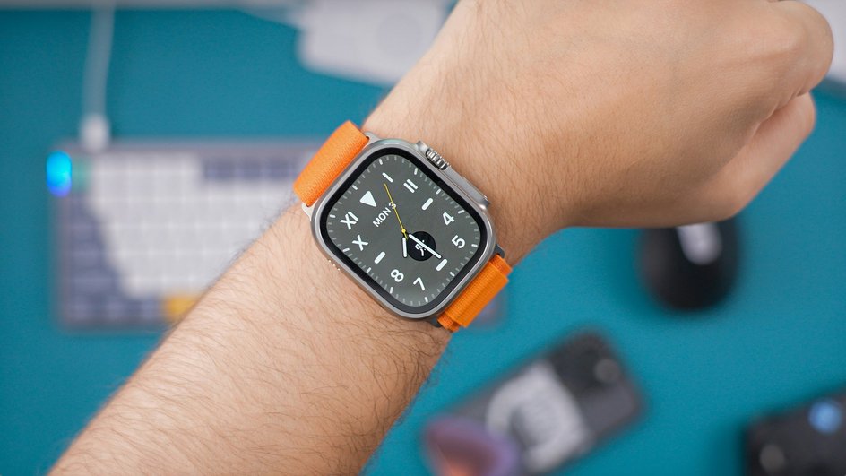 Apple Watch Ultra на руке