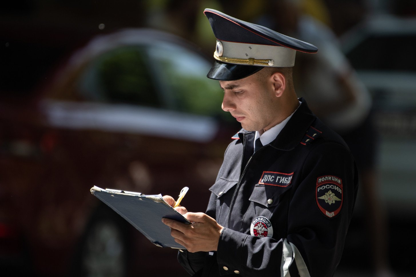 Юристы рассказали, что грозит автовладельцу за неуплату алиментов