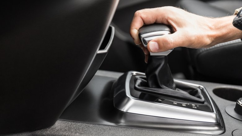 slide image for gallery: 25080 | УАЗ Патриот с «автоматом»