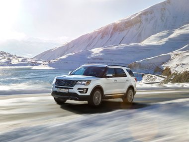 slide image for gallery: 19445 | Ford Explorer
