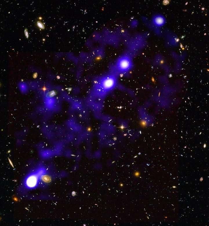 Водородная нить длиной около 15 млн световых лет, обнаруженная MUSE в созвездии Форнакс. Источник: Roland Bacon, David Mary, ESO and NASA