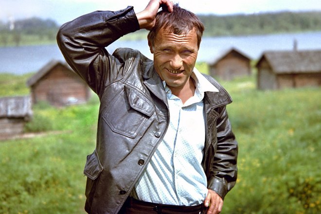 Василий Шукшин в фильме «Калина красная» Василий Шукшин в фильме «Калина красная»