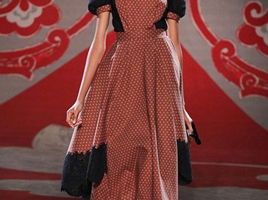 Slide image for gallery: 2059 | Показ Ulyana Sergeenko Haute Couture, осень-зима 2012/2013