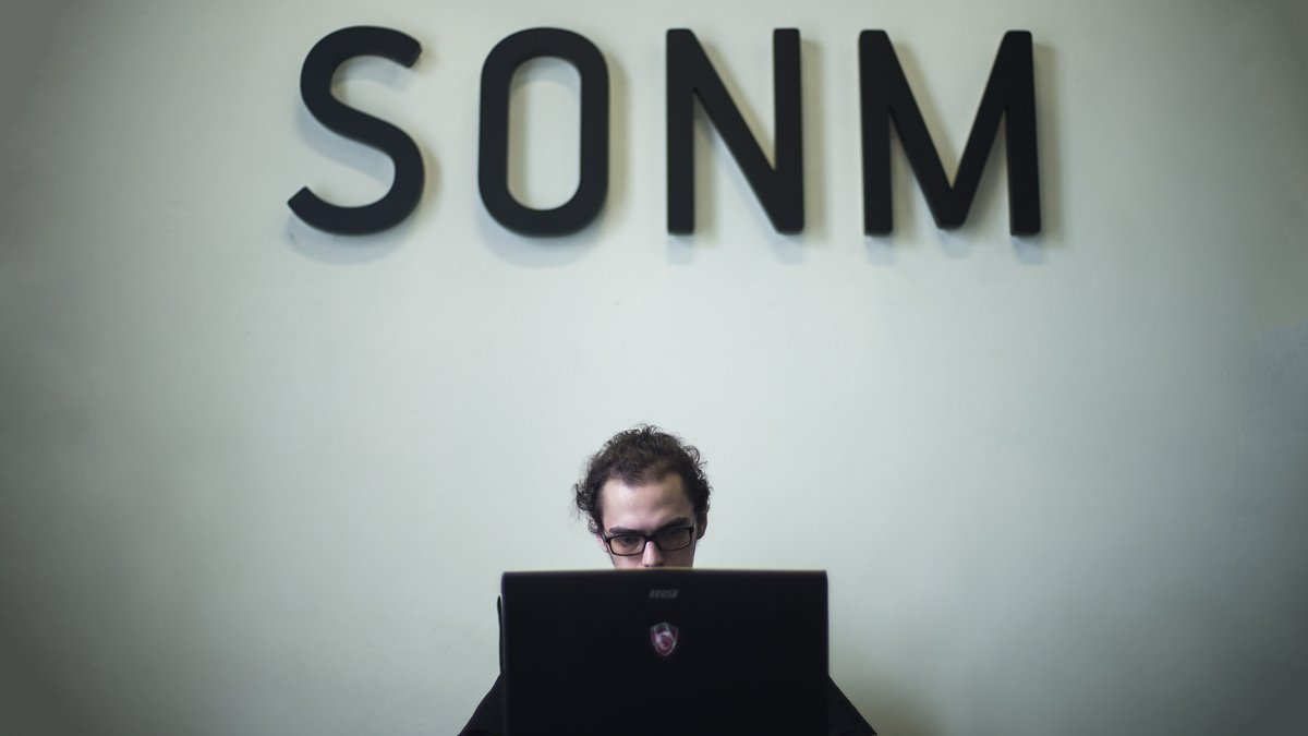 SONM.