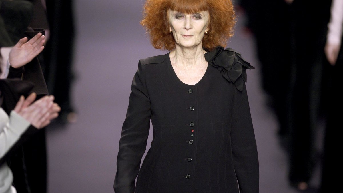 Sonia rykiel. Соня Рикель. Дизайнер Соня Рикель. Соня Рикель модельеры Франции. Соня Рикель дом моды.