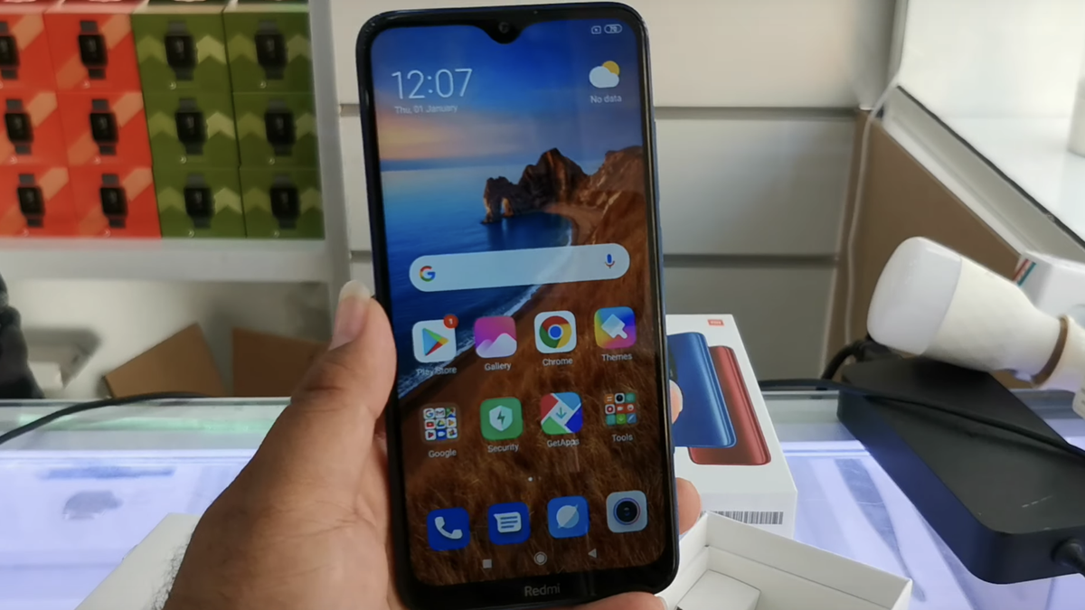 Xiaomi Redmi 8 показали на видео за день до релиза - Hi-Tech Mail.ru