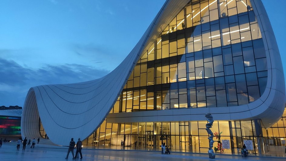 Центр Гейдара Алиева, Азербайджан, проект Заха Хадид