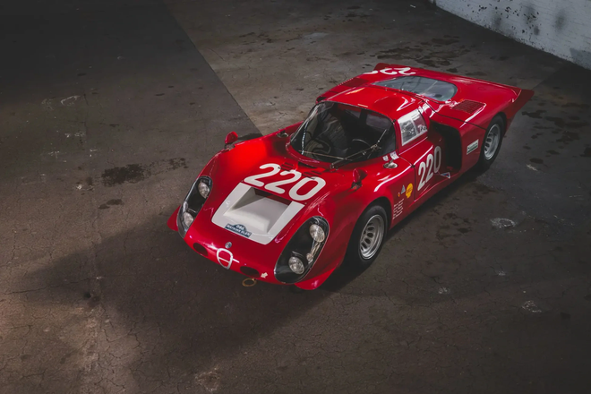 Редкая гоночная Alfa Romeo T33/2 1968 года Редкая гоночная Alfa Romeo T33/2 1968 года