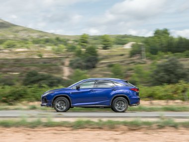 slide image for gallery: 25152 | Lexus RX