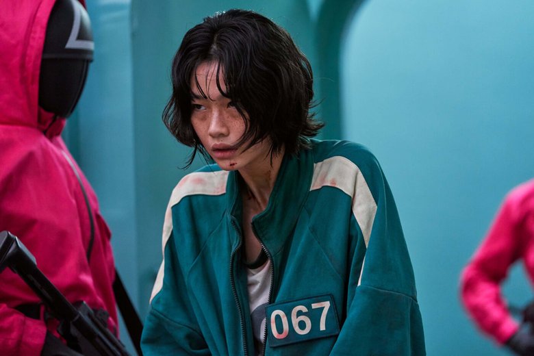 Чон Хо-ен в сериале «Игра в кальмара» носит небрежный боб с челкой. Источник: legion-media.ru