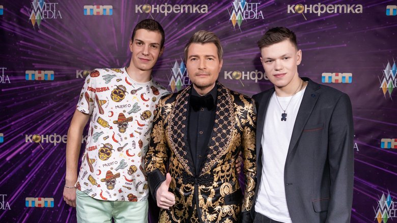 Николай Басков с участниками шоу «Конфетка»