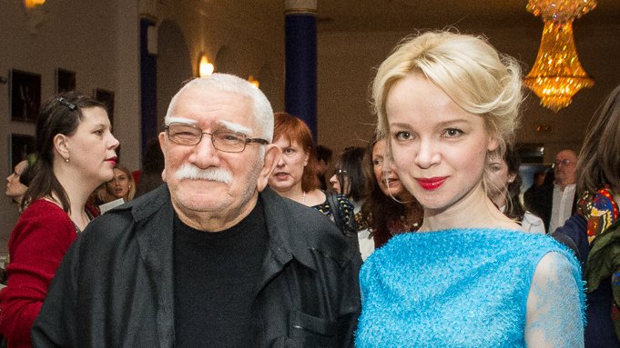 Армен Джигарханян и Виталина Цымбалюк-Романовская Армен Джигарханян и Виталина Цымбалюк-Романовская