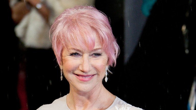 Хелен Миррен с розовыми волосами. Фото: legion-media.ru