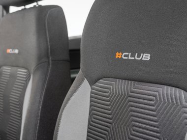 slide image for gallery: 25122 | Lada Club interior