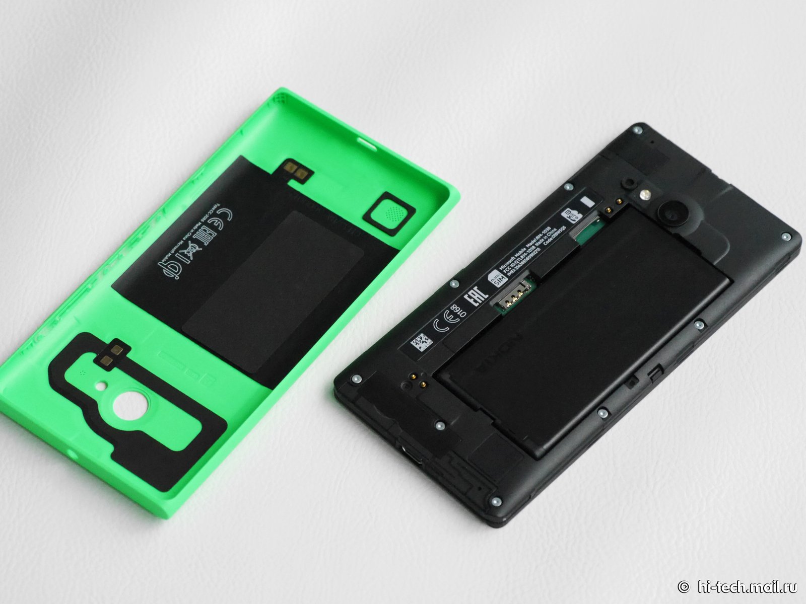 Обзор Nokia Lumia 735: недорогой смартфон с беспроводной зарядкой - Hi-Tech  Mail.ru