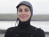Серфингистка отказалась от бикини ради борьбы с сексизмом