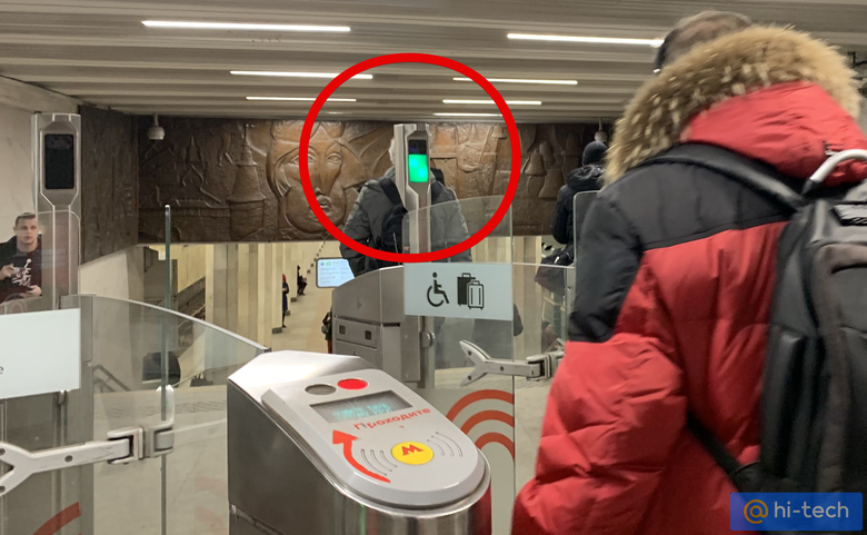 Камера наблюдения в московском метро