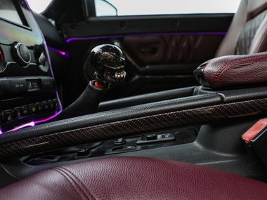 slide image for gallery: 27405 | Автомобиль класса люкс из обычной «Нивы» 04