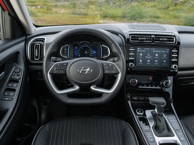 slide image for gallery: 28557 | Салон Hyundai Creta