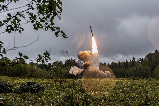 Запуск ракеты на учениях