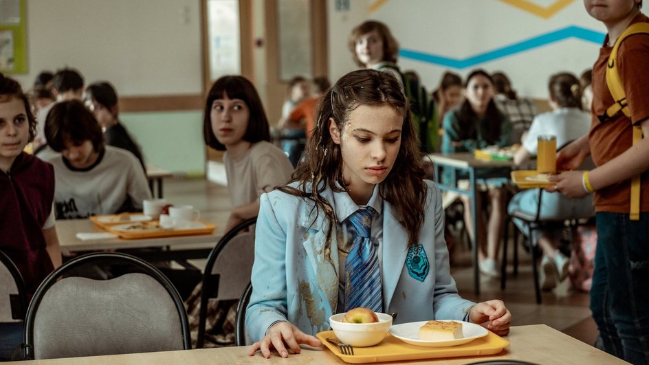 Ника Жукова в сериале «Плакса» Ника Жукова в сериале «Плакса»