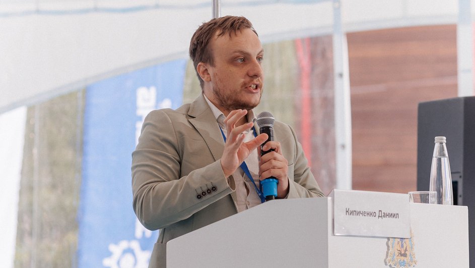 Инженер-авиаконструктор Даниил Кипиченко в рамках форума в Архангельске развеивает мифы о скором появлении аэротакси в России Инженер-авиаконструктор Даниил Кипиченко в рамках форума в Архангельске развеивает мифы о скором появлении аэротакси в России
