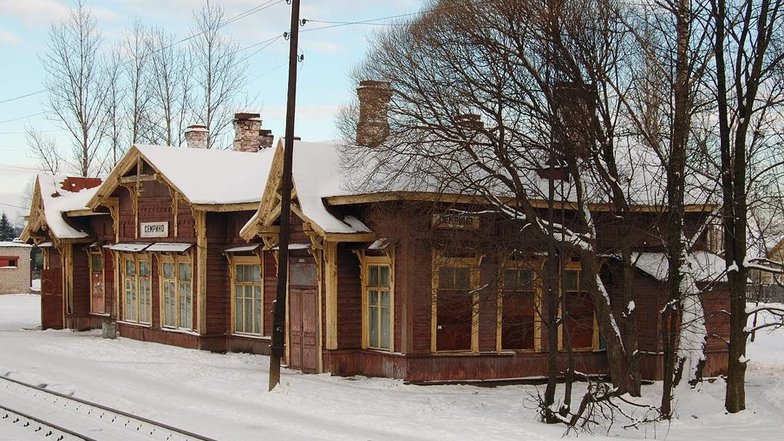 Станция Семрино, Ленинградская область. Здание снесено в 2016 году. Источник: Instagram / polustanok