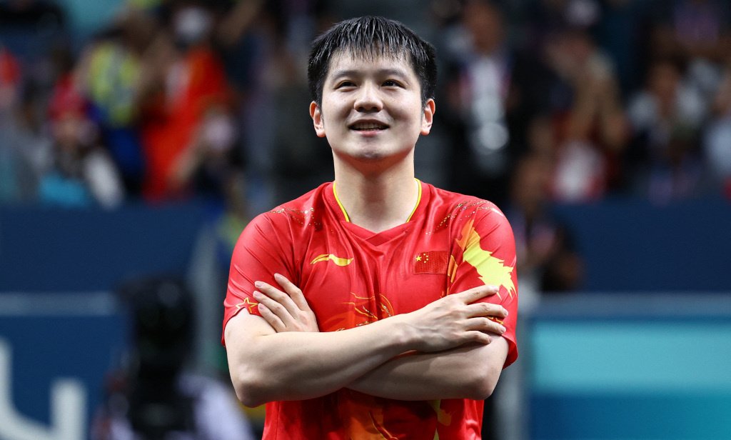 Китаец Чжэньдун выиграл золото ОИ-2024 в одиночном разряде по настольному теннису
