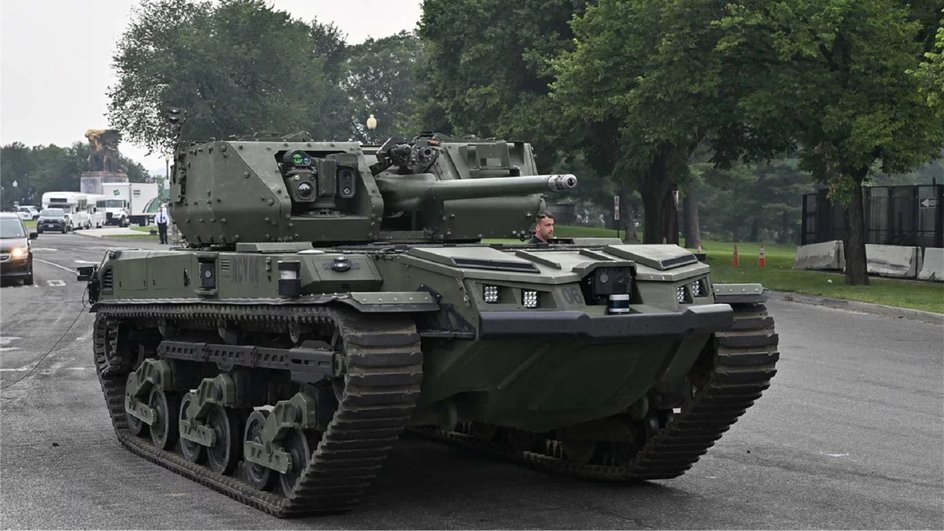  новая автономная боевая машина с пушкой Bushmaster