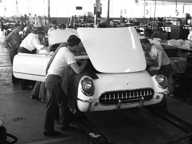 slide image for gallery: 27207 | Chevrolet Corvette 1953