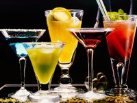 Content image for: 482918 | Алкогольные коктейли опасны не только содержанием сахара, но и различных ароматизаторов
