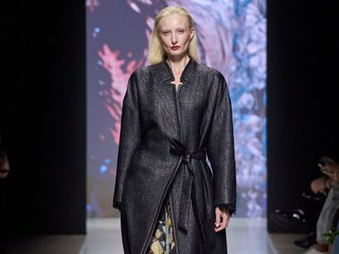 JULIA DALAKIAN, весна-лето 2025 (источник фото: moscowfashion.ru) JULIA DALAKIAN, весна-лето 2025 (источник фото: moscowfashion.ru)