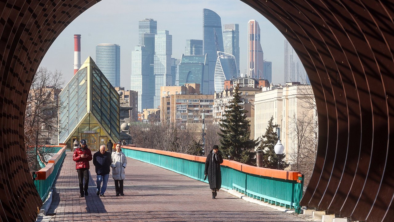 Дождливо и пасмурно. Какая погода будет на майские праздники в Москве? -  Погода Mail.ru